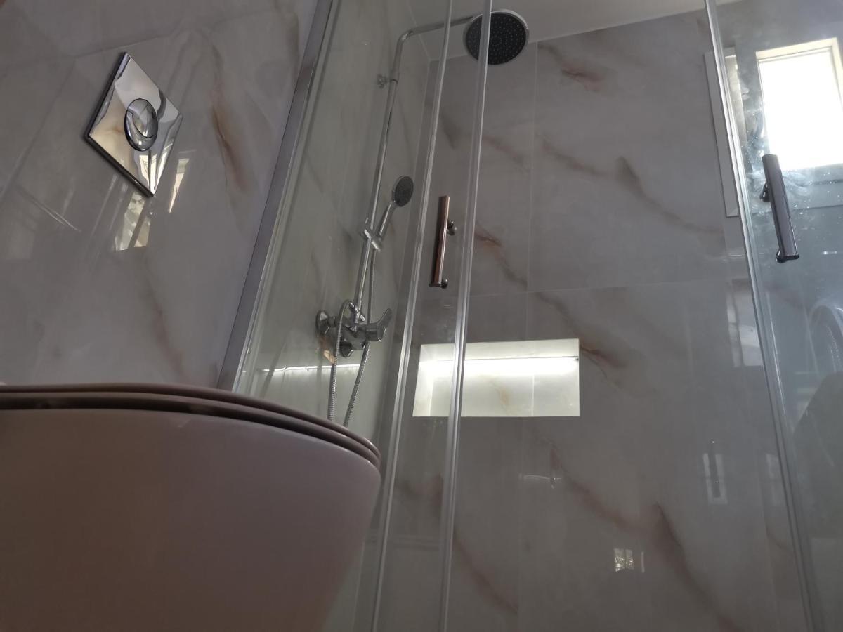Nely'S Luxury Home 奈德里 外观 照片
